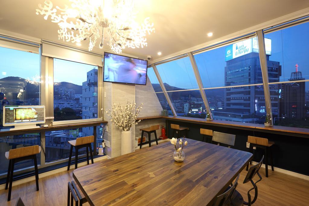 First Guesthouse Busan Extérieur photo