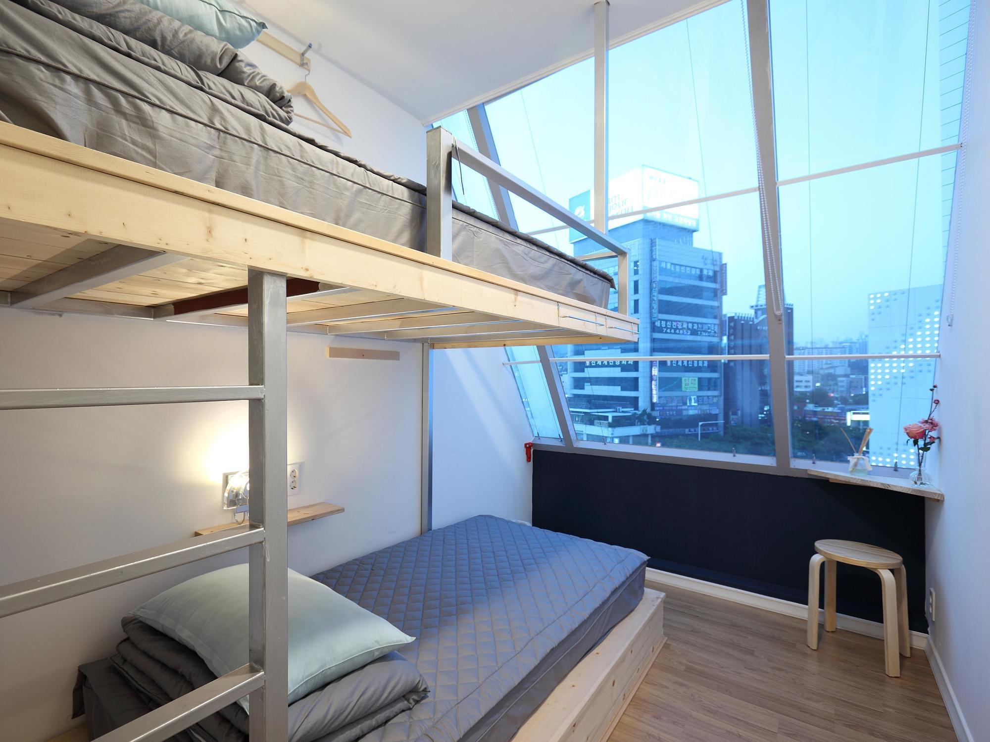First Guesthouse Busan Extérieur photo