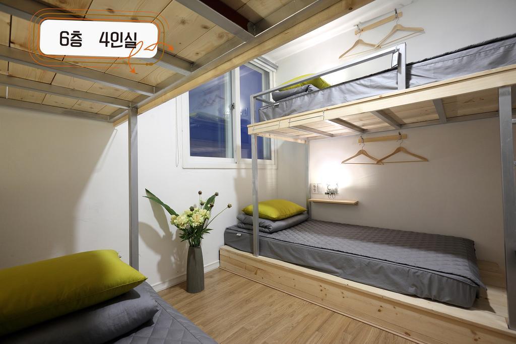 First Guesthouse Busan Extérieur photo