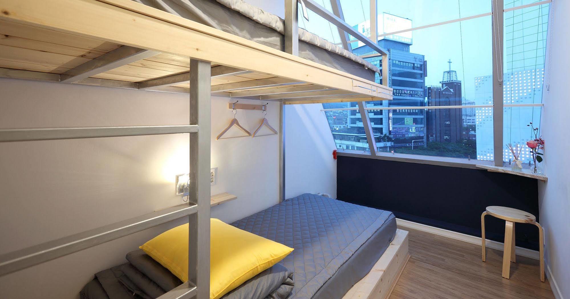 First Guesthouse Busan Extérieur photo